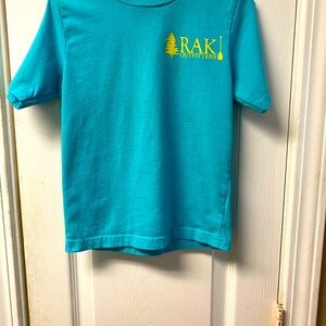 Boys arak tee. XS 4-5